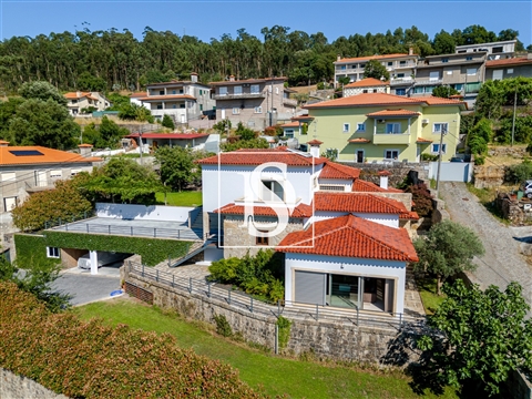 Moradia T4